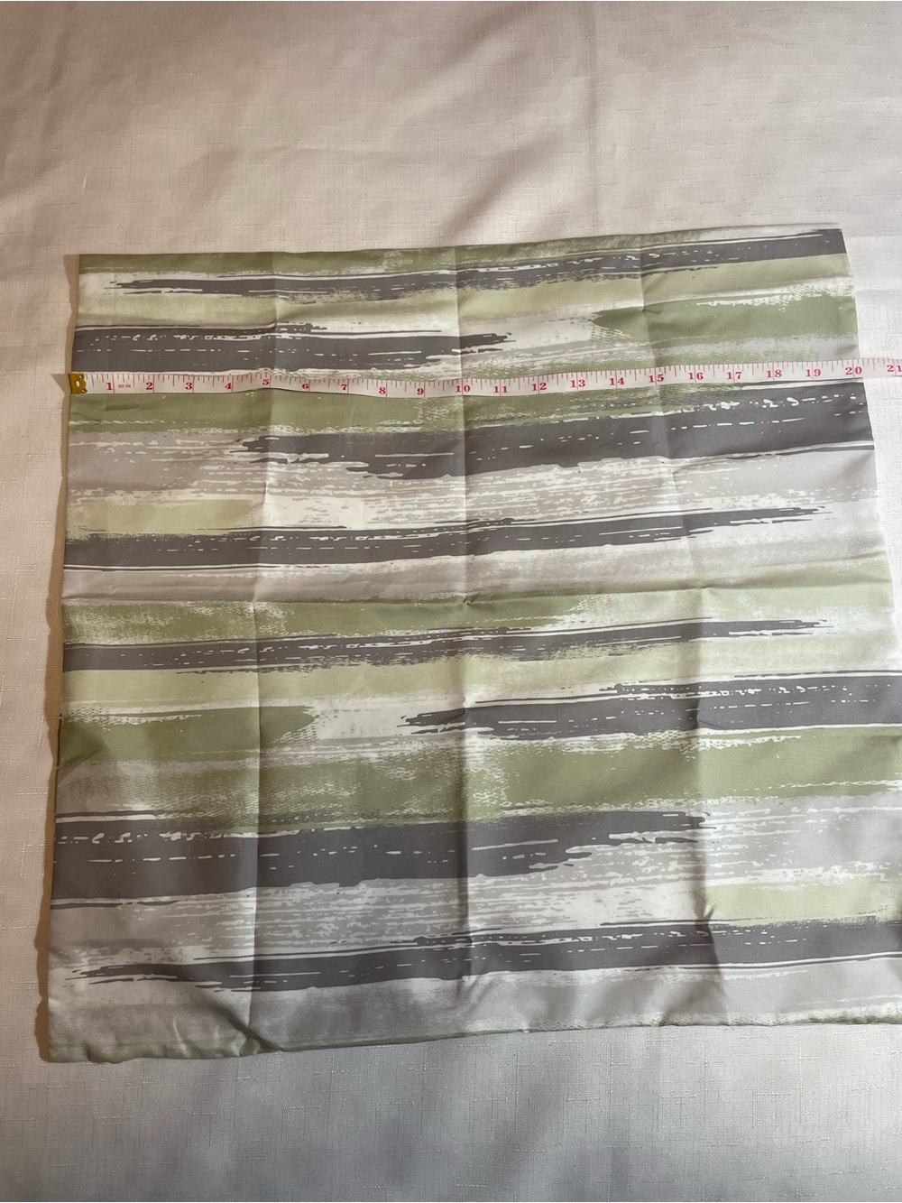Throw Pillow Covers Set Of 2 Abstract Green Gray and White 20”x 20” - Picture 6 of 7
